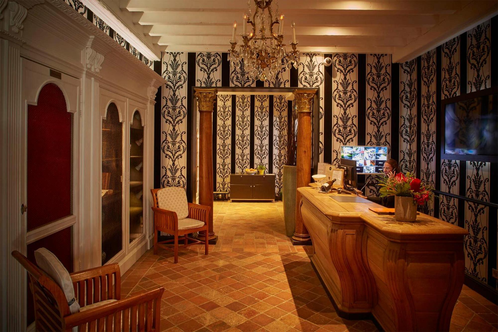 Hotel Chateau De Candie